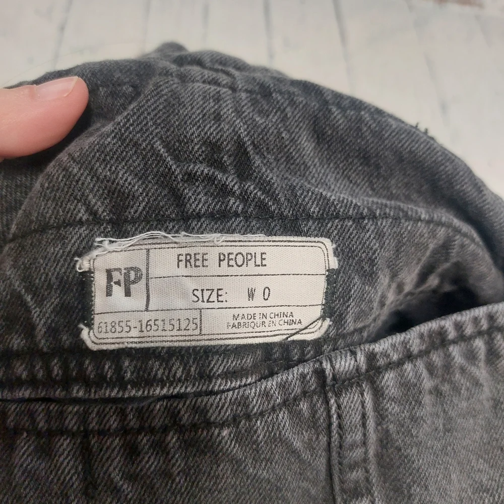 Free People black overall deniem mini skirt - Picture 6 of 11